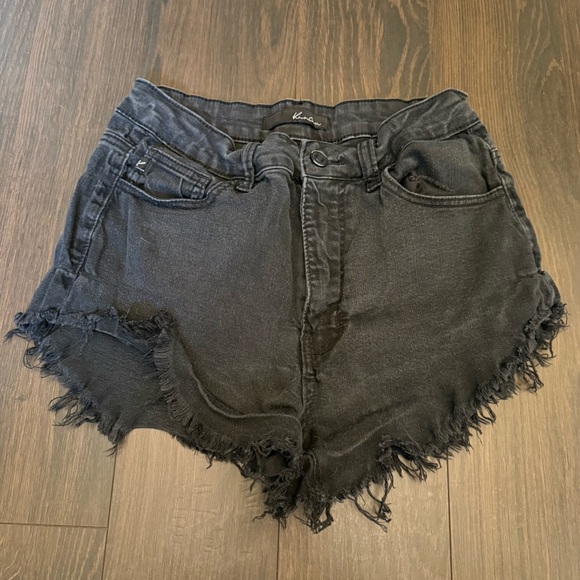 KanCan Black Cutoff Fringe Raw Hem Booty Denim Jean Shorts Size W9 / 28 - Picture 1 of 3